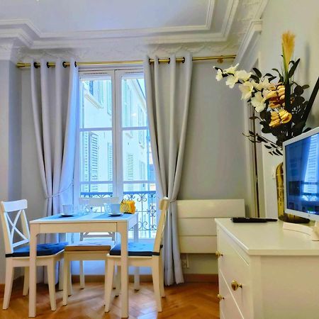 Au Petit Trianon Bleu Apartment Versailles Exterior photo